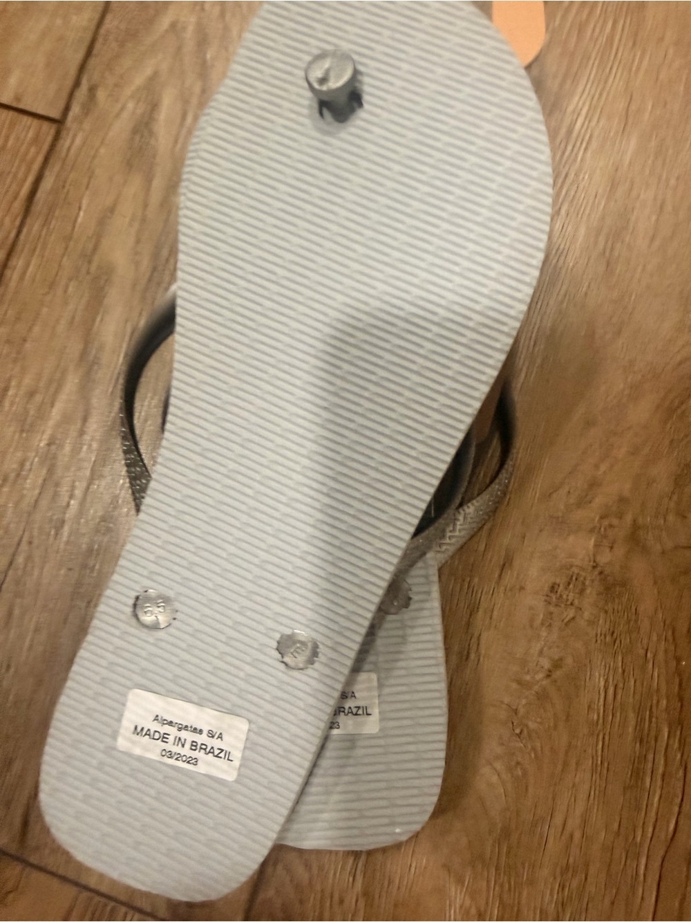 Havaianas Kids Silver & Blue Mickey Mouse 100th Anniversary Flip Flops - Picture 3 of 4